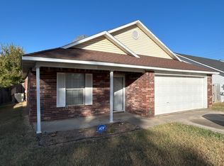 904 SW Tunbridge Dr, Bentonville, AR 72712