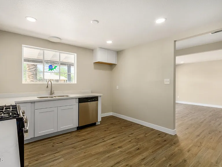 3301 W Pierson St — Photo 15