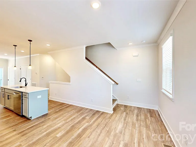 3640 Spencer St — Photo 14