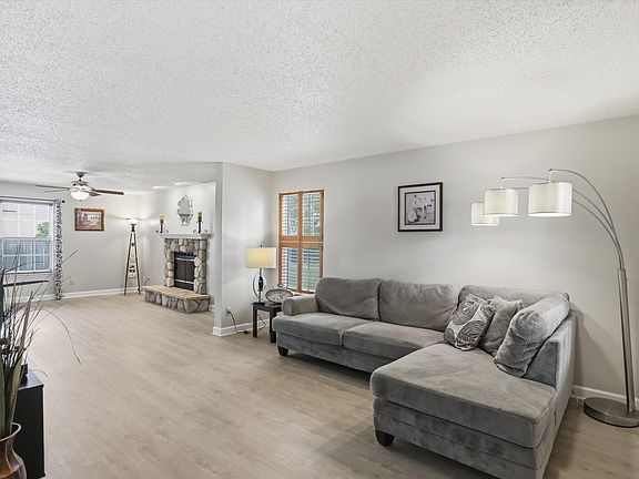 4th image of 14814 Drayton Dr