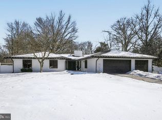 4304 Bridgeboro Rd, Moorestown, NJ 08057