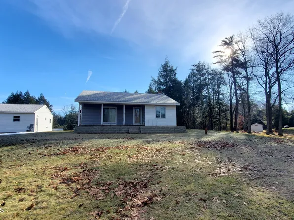 3948 NY Highway150, West Sand Lake, NY 12196