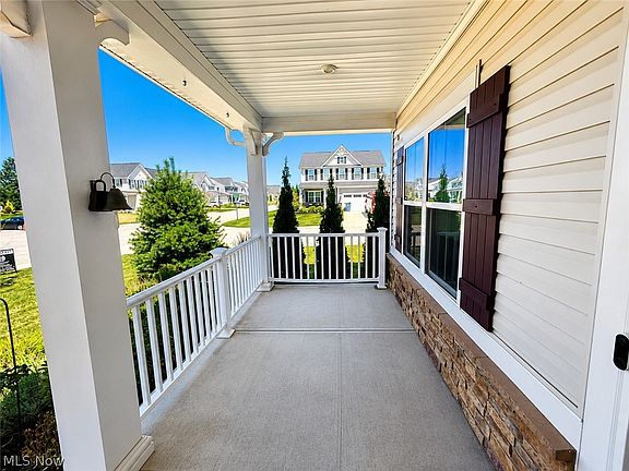 5th image of 2193 Canterbury Dr