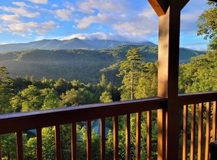 1761 Mountain Shadows Way, Gatlinburg, TN 37738