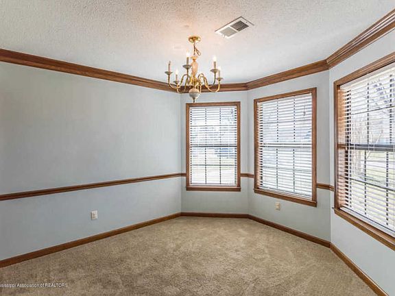 5th image of 7440 Wrenwood Dr