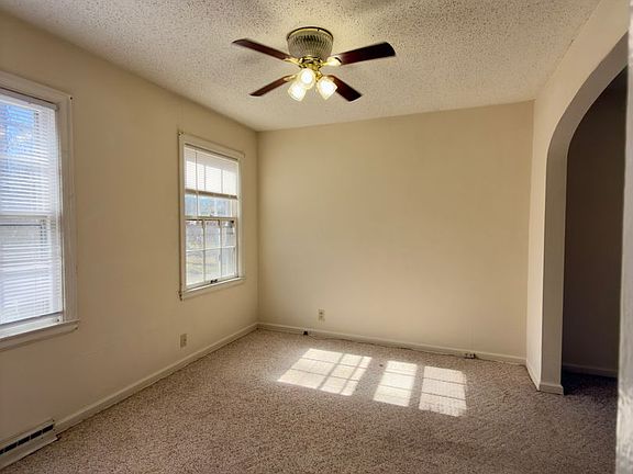 3rd image of 1009 Lynwood Dr