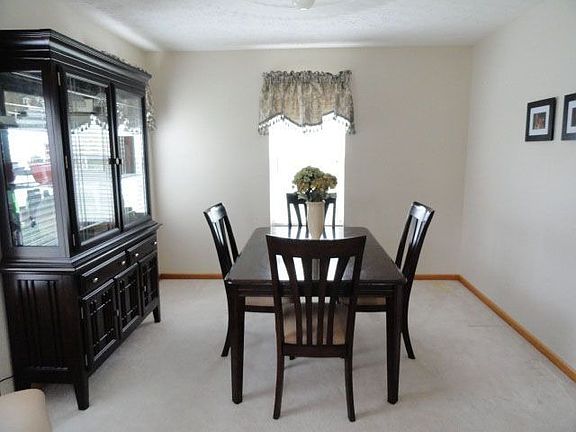 4th image of 4063 Chapman Dr