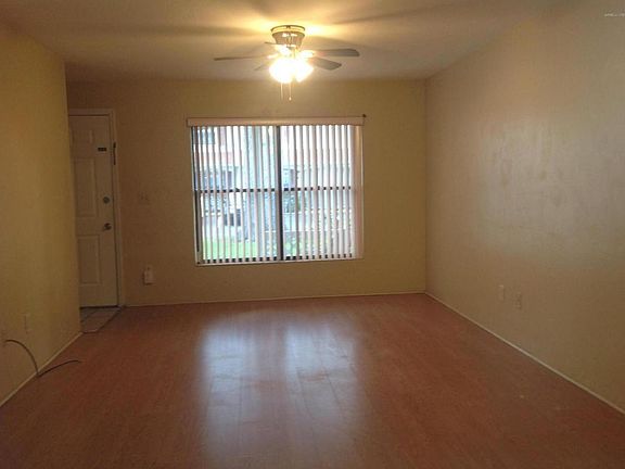 2nd image of 980 Canalview Blvd #B1