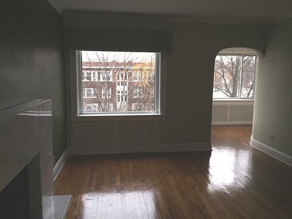 2nd image of 148 N Austin Blvd APT 3