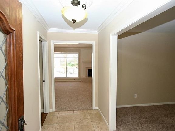 4th image of 5315 Old Lodge Dr