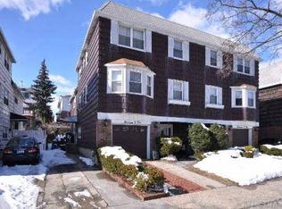 1704 215th St, Bayside, NY 11360