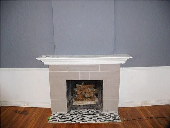 5th image of 2624 Arizona Ave