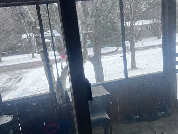 3rd image of 98 Meadow Road