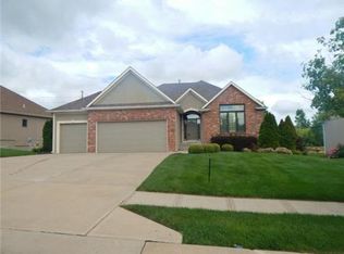 9411 N Laurel Ave, Kansas City, MO 64157