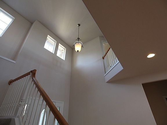5th image of 1715 Pointe Woodworth Dr NE
