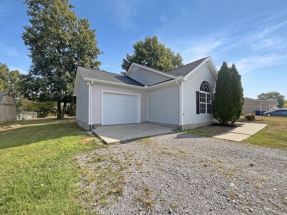 2nd image of 106 Cottonwood Dr