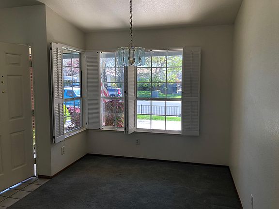 5th image of 1307 Foxhollow Way