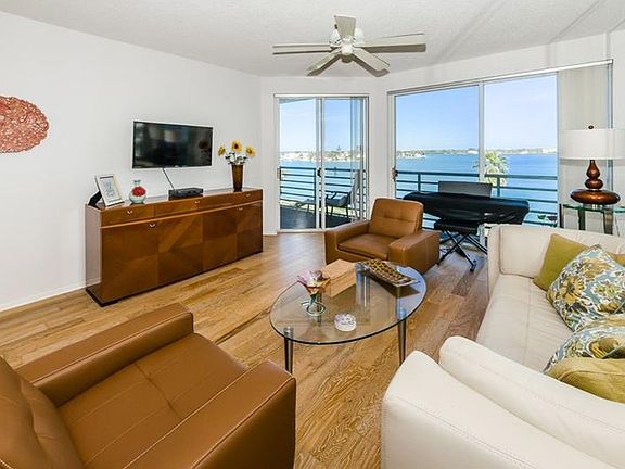 5th image of 8021 Sailboat Key Blvd S APT 402