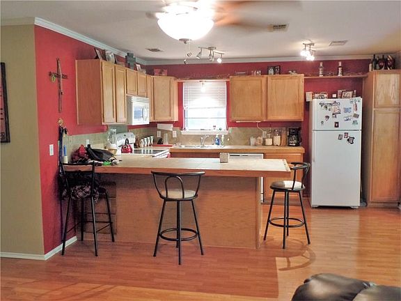 5th image of 65 Spanish Oak Ln