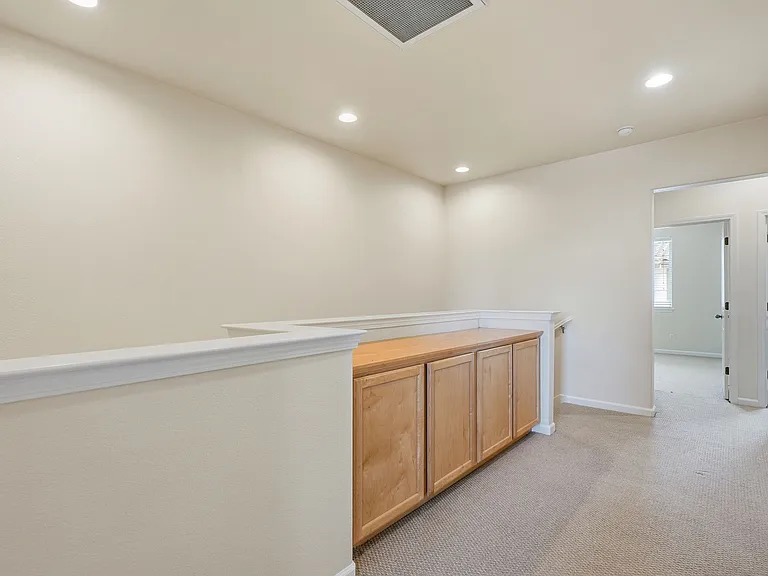 5206 Fioli Loop — Photo 14