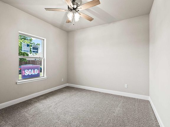 5th image of 610 Timberline Dr