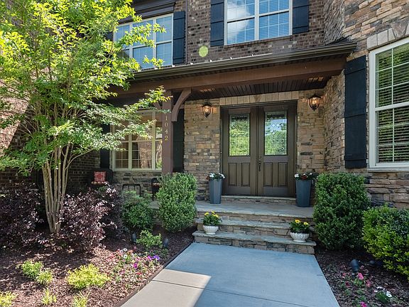 5th image of 1042 Bromley Dr
