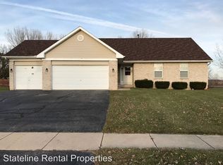 210 Bree Dr, Poplar Grove, IL 61065