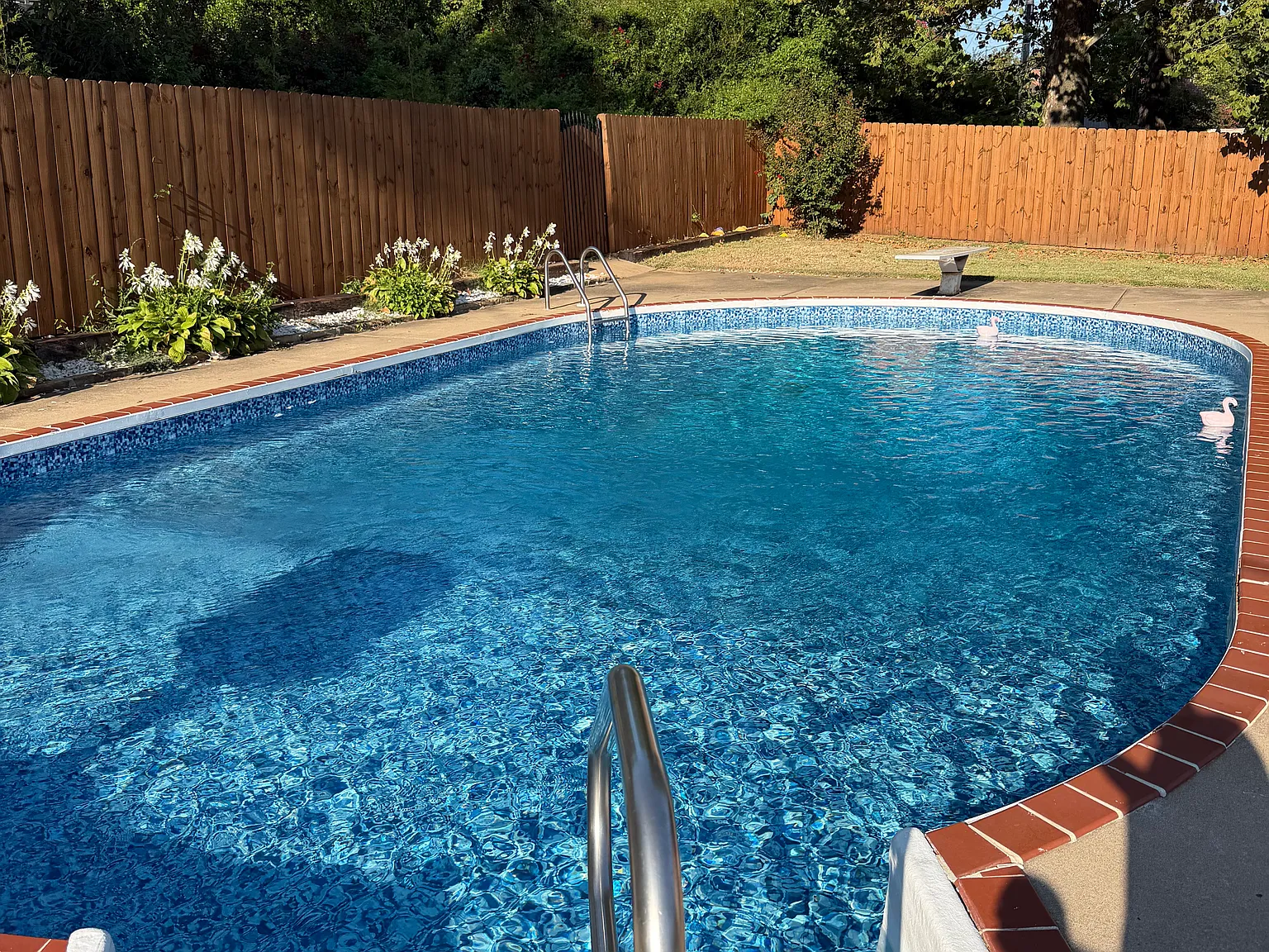 4 bed, 2474 sqft, $2,300 — Photo 2