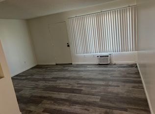 175 E James St, Rialto, CA 92376