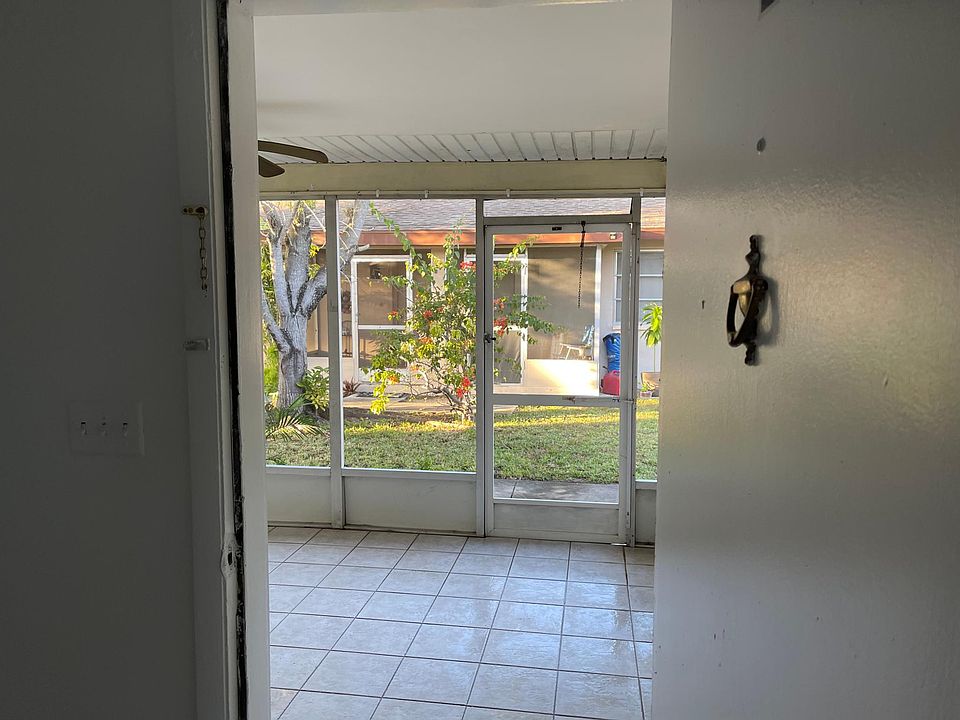 FRONT PORCH LANAI