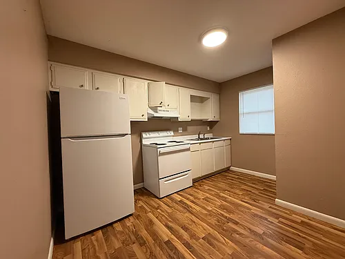 200 Maple Park Dr Photo 1