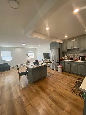 Rented by Remax Edge | media 7