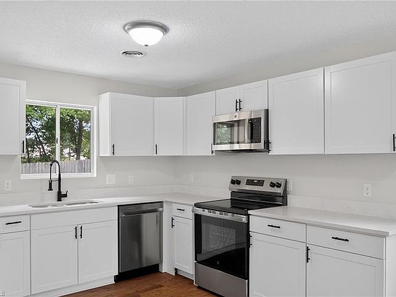 4th image of 1614 Oberlin Dr