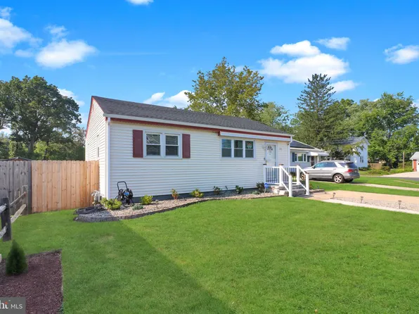 132 Woodland Ave, Ewing, NJ 08638