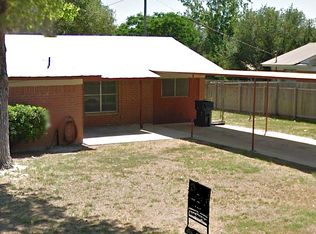 1127 Vivian St, Pleasanton, TX 78064
