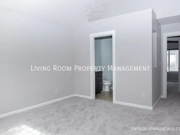 1142 SW 162nd Ave — Photo 11