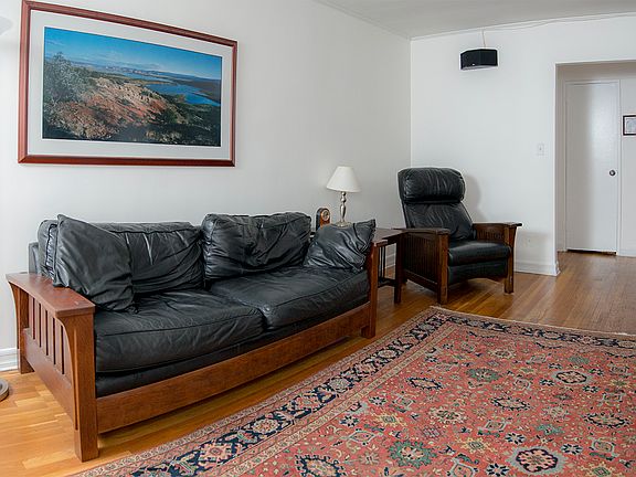 4th image of 703 Palmer Ct APT 2B