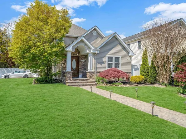 2725 Marion Street, Bellmore, NY 11710