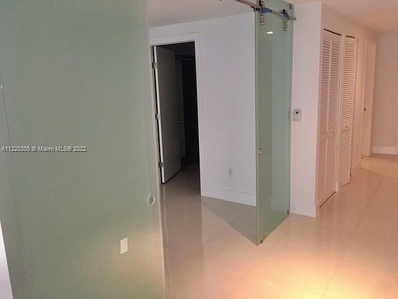 4th image of 2950 NE 188th St APT 224