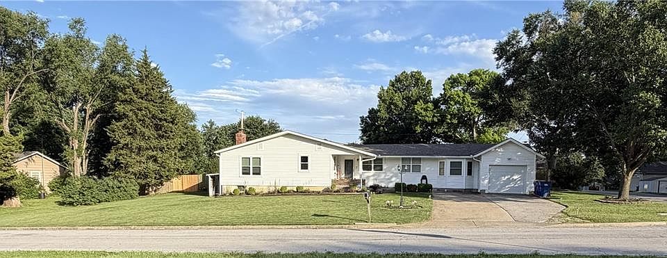 1st image of 33655 Hillcrest St