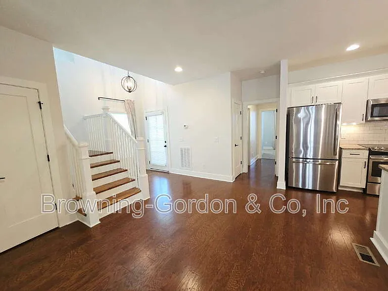 4017 Elkins Aly — Photo 9