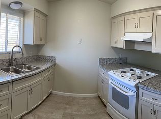 450 S 19th Ave, Lemoore, CA 93245