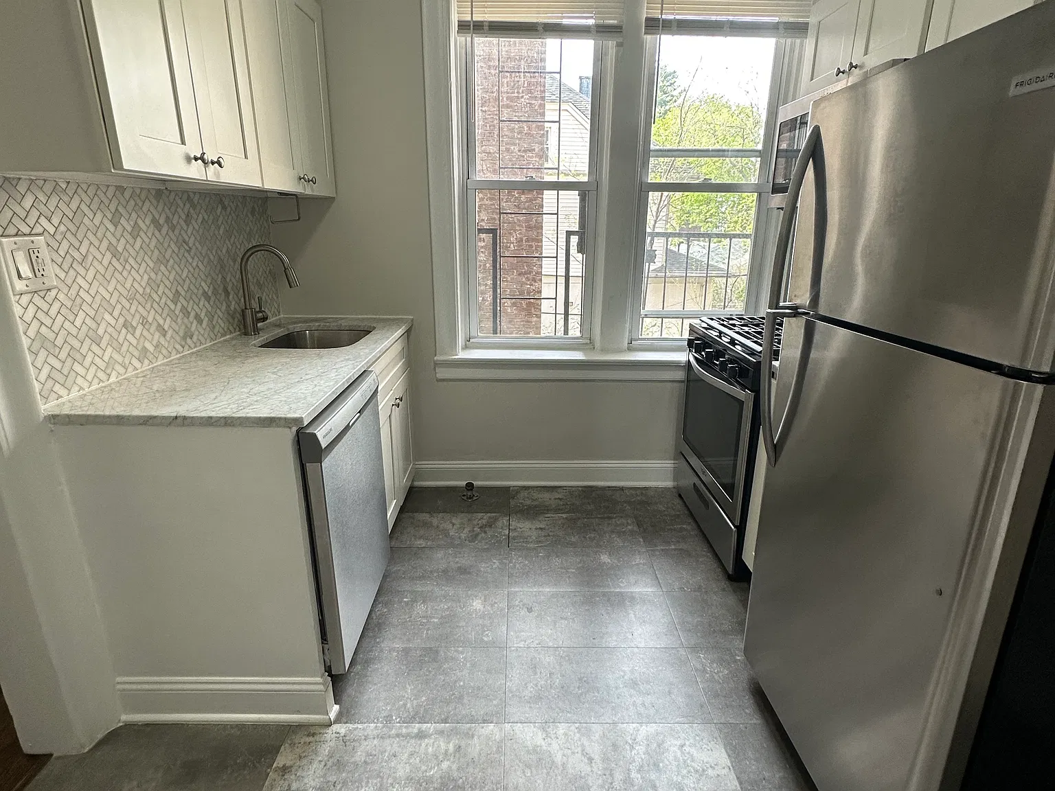 1 bed, 700 sqft, $1,995 — Photo 1