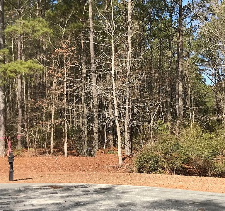 2nd image of 14 Goose Creek Rd