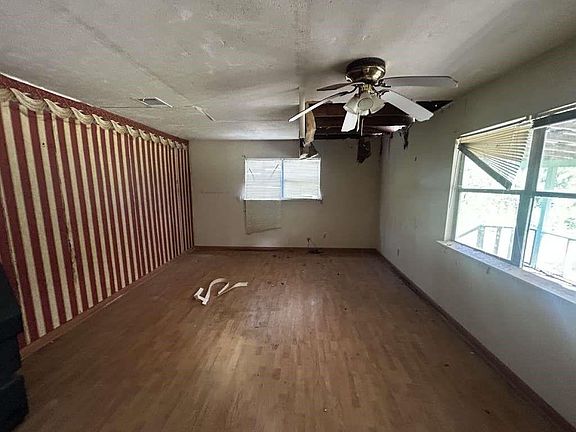 3rd image of 968 Church St