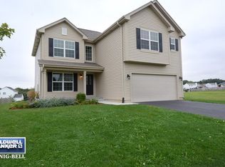 2127 Greenview Dr, Woodstock, IL 60098