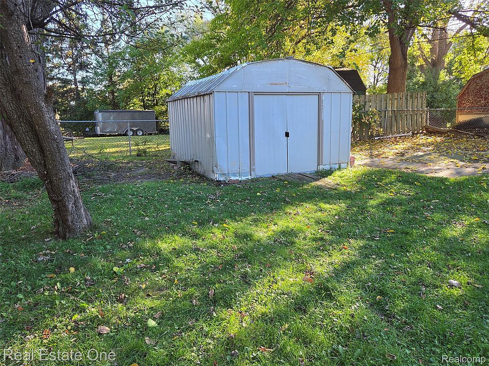 26745 Minock Cir, photo 10
