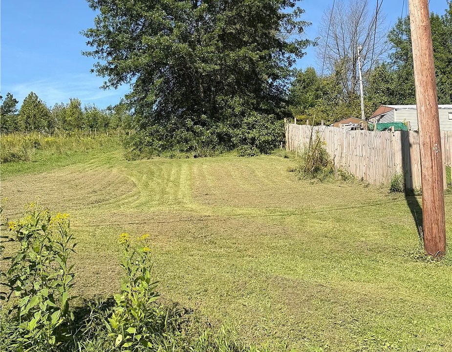2nd image of 25 Gretna Rd