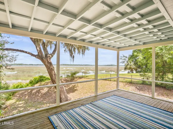 1203 Laudonniere St, Beaufort, SC 29902