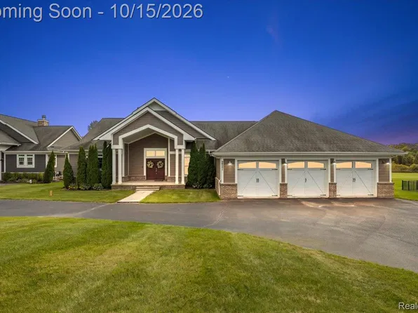 2901 Sleeth Rd, Commerce Township, MI 48382